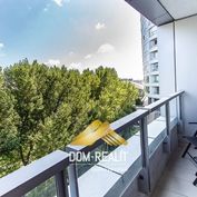 DOM - REALÍT ponúka na predaj útulný 2 izbový byt v komplexe III veže vo vyhľadávanej lokalite Novéh