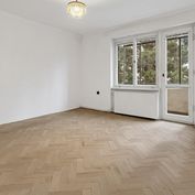 IHNEĎ VOĽNÝ - Na predaj 3 izbový byt s balkónom, na Podhorskej ul. v Modre