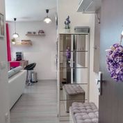 Krásny byt v novostavbe priestranným balkónom 16,50 m2