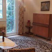 Skvelý veľkometrážny tehlový 2+1 byt  v Lučenci- Opatová