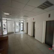 Kancelárie - samostatné poschodie 424m2, Miletičova ul. pri OC Centrál