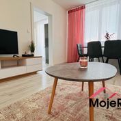 Znížená cena_3 izbový novozrekonštruovaný byt so šatníkom a výhľadom na Trenčiansky hrad
