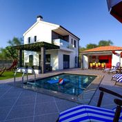 Na prodej nová atraktivní vila s bazénem a zahradou, Krk, Chorvatsko
