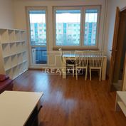 Krásny rekonštruovaný 3-izbový byt v Karlovke, 71,57m2
