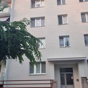2 izbový byt v centre Trenčína Sihoť 1 - 68m2