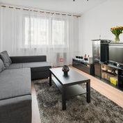 HERRYS - Na predaj zrekonštruovaný priestranný 2-izbový byt so samostatnou kuchyňou v Dúbravke
