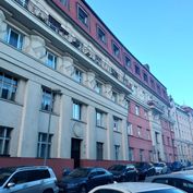 3 izbový bytu na Štetinovej ulici, balkón, pôvodný stav!
