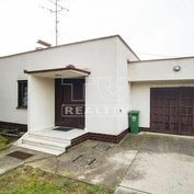 3-izbový rodinný dom s garážou vo vyhľadávanej lokalite, Hurbanovo, 899m2