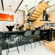 Arvin & Benet | Veľkometrážny 5i staromestský byt s vlastným fitkom