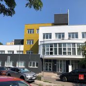 BEZ PROVÍZIE Kancelárske priestory s parkovaním NA PRENÁJOM, 506 m2 , Bratislava Kramáre, Višňová