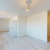 Nový 3-izbový byt s úžitkovou plochou 87,58 m², záhradou a par. miestom v novostavbe polyfunkčného o