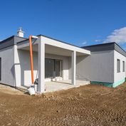 Rodinný dom v stave holodom v obci Nižná Kamenica.