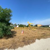 PREDAJ stavebného pozemku v zastavanej časti obci Miloslavov so stavebným povolením
