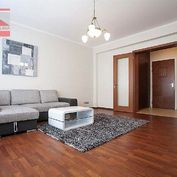 Ponúkame na prenájom luxusný 2,5-izbový zariadený byt na Gorkého ulici v centre Bratislavy, od 1.7.2