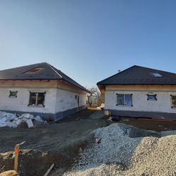 Novostavba veľkého bungalovu na Kvetnej ul. v širšom centre Prešova na predaj
