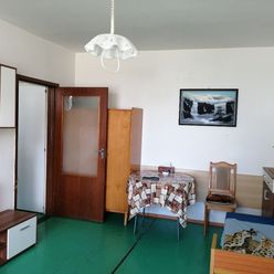 Predáme 2 izbový byt na sídlisku Paseka - Závadka nad Hronom (okr. Brezno).