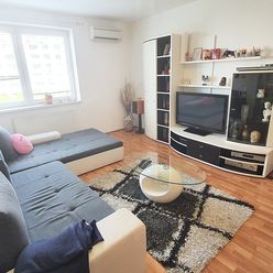 Krásny 2-izbový byt s garážou v Petržalke