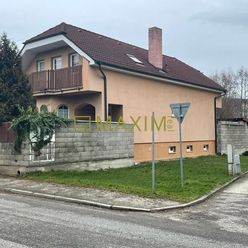 PREDAJ - priestranný 4 izbový rodinný dom v obci Limbach