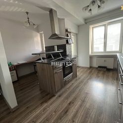 Veľkometrážny dvojizbový byt 84 m² - Považská Bystrica