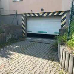 Parkovacie miesto v uzavretej garáži