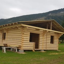 NA PREDAJ montovaný drevený zrub s dovezením na ľubovoľný pozemok