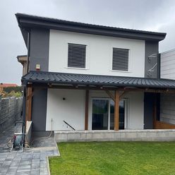 Krásna a kvalitná novostavba rodinného domu v Hainburgu