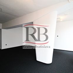 Na predaj obchodný/administratívny priestor so služobným bytom, 95 m²