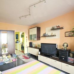 Predám  slnečný 1 izbový byt v širšom centre mesta Žiar nad Hronom
