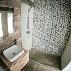 Trojizbový byt so sprch. kútom, Zlaté Moravce