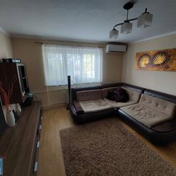 Kompletne rekonštruovaný 3 izbový byt na predaj v Komárne