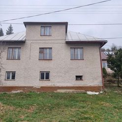 !Znížená cena! Rodinný dom s pozemkom 2482m² v tichej lokalite obce Staškov