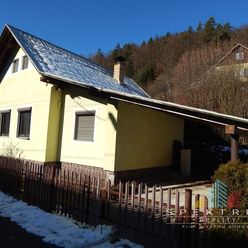 SPEKTRUM REALITY- Na Predaj  rodinný dom / chalupa s pozemkom 900 m2, obec Valaská Belá-Gápel