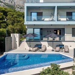 Prodej: luxusní vila s bazénem a výhledem na moře, Makarská, Chorvatsko