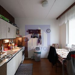*Ponúkame na predaj 2-izbový byt, 71 m2, Banská Bystrica, Sásová, Tatranská*