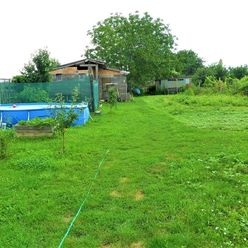 PREDAJ pozemku (s rozostavaným domom) o výmere 1340 m2 v obci Nová Dedinka,okres Senec,vhodný na výs