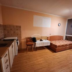2 izbový byt s loggiou blízko centra Nové Mesto nad Váhom