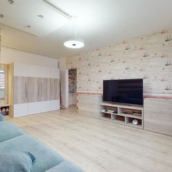 predaj 1- izbový byt s loggiou výmera  41 m2,  Na hlinách v Trnave