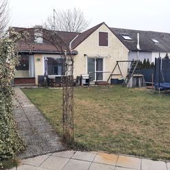 Predaj Rodinného domu v Zurndorfe, Rakúsko, len 22km od BA, 3 izbový + jedáleň, obytná 78m2, pozemok