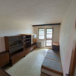 Na predaj 3 izbový byt - Wuppertálska v pôvodnom stave