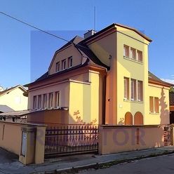 Ponúkame na predaj dva rodinné domy za cenu jedného v Bratislave – Rači, Oráčska ul.