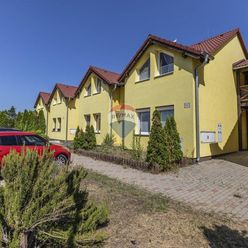 Veľký 3-izbový byt s parkovaním v rodinnom dome s 3 bytmi v Miloslavove