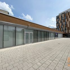 Predaj obchodného/kancelárskeho nebytového priestoru situovaného v átriu bytového komplexu, Trnavská