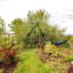 Odstúpim záhradu so záhradným domčekom /128 m2/ Bôrik, Žilina