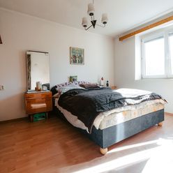 2 – izbový byt s veľkou loggiou, Trenčín – Dlhé Hony | NA PREDAJ
