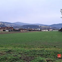 Investičný pozemok s výhľadom na hrad – obec Beckov – 13.274 m2