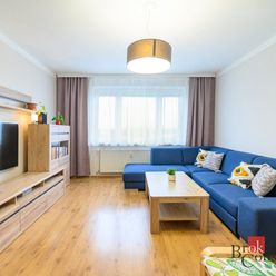 Priestranný 4-izbový byt na predaj, Bratislava-Petržalka