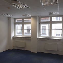 Kancelária 25 m2 na Železničiarskej ul.