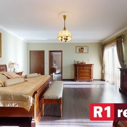 Luxusná rodinná vila ''SPAHOUSE'' /330 m2, pozemok 830 m2/ Floreát Piešťany