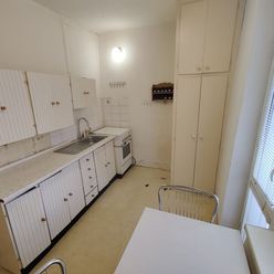 Tehlový, 1 izb. byt, blízko Centra, ul. Hlinkova, Košice - Sever, OV, 2NP, balkón, 35.5 m2, PS, voľn