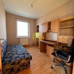 SLNEČNÝ 4-izbový byt s loggiou na predaj v Poprade – Štefániková